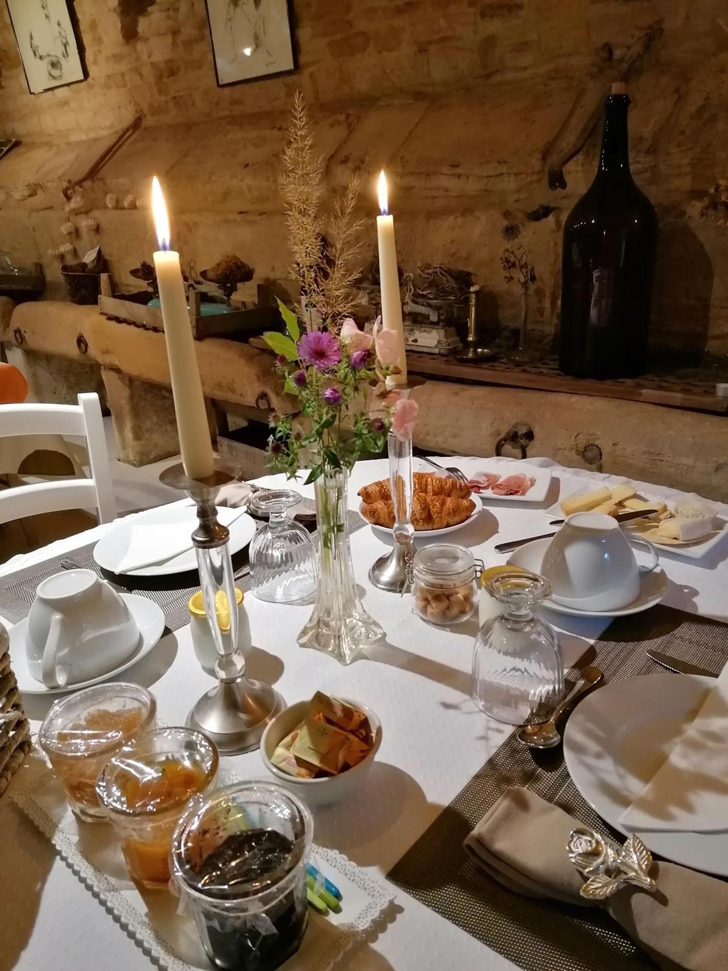 Bed and Breakfast La Malposte Reviers Exterior foto